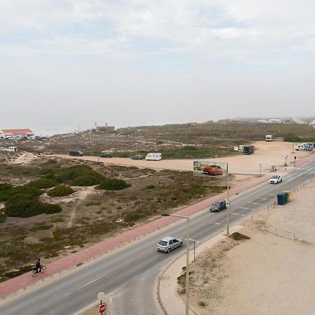Maresia - Beachfront Peniche Apartment Eksteriør billede