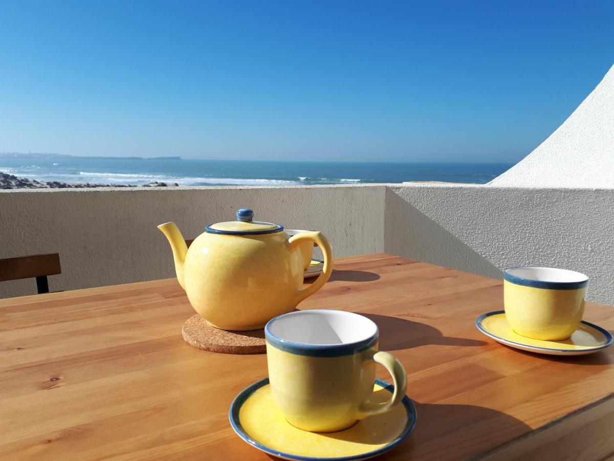 Maresia - Beachfront Peniche Apartment Eksteriør billede