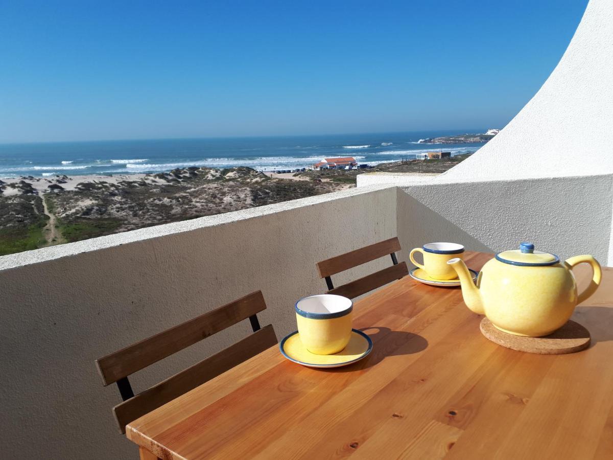 Maresia - Beachfront Peniche Apartment Eksteriør billede
