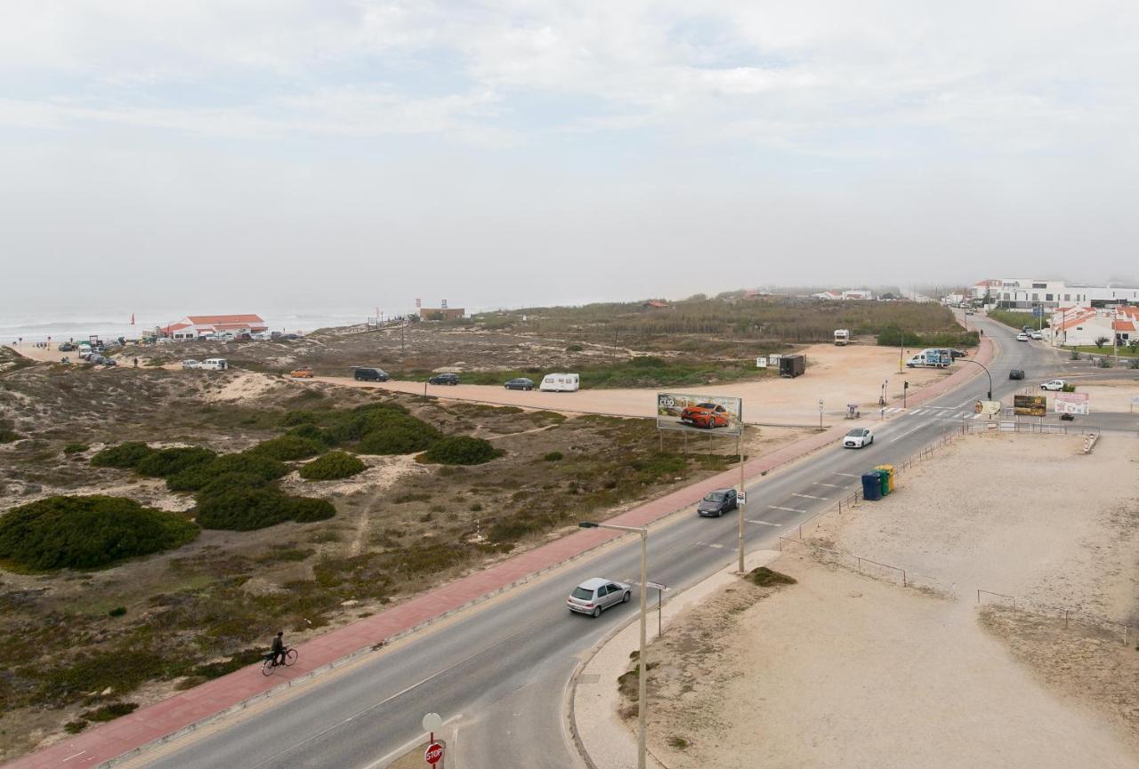 Maresia - Beachfront Peniche Apartment Eksteriør billede