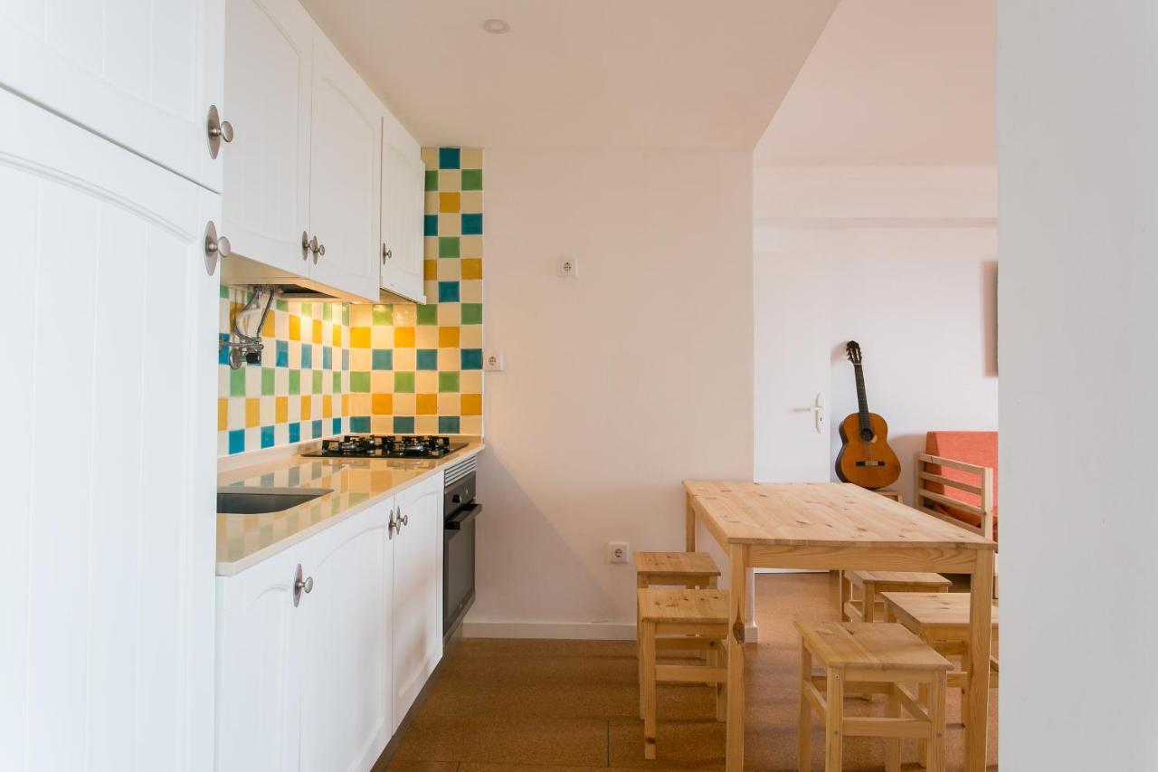 Maresia - Beachfront Peniche Apartment Eksteriør billede